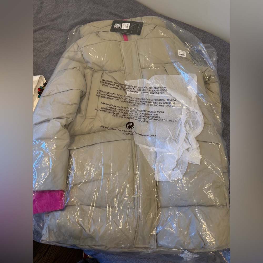 Heirani Mid-Length Quilted Puffer Coat - Picture 2 of 4